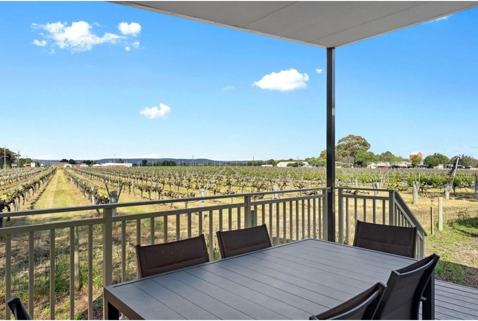 Discovery Parks - Swan Valley Caversham Room photo