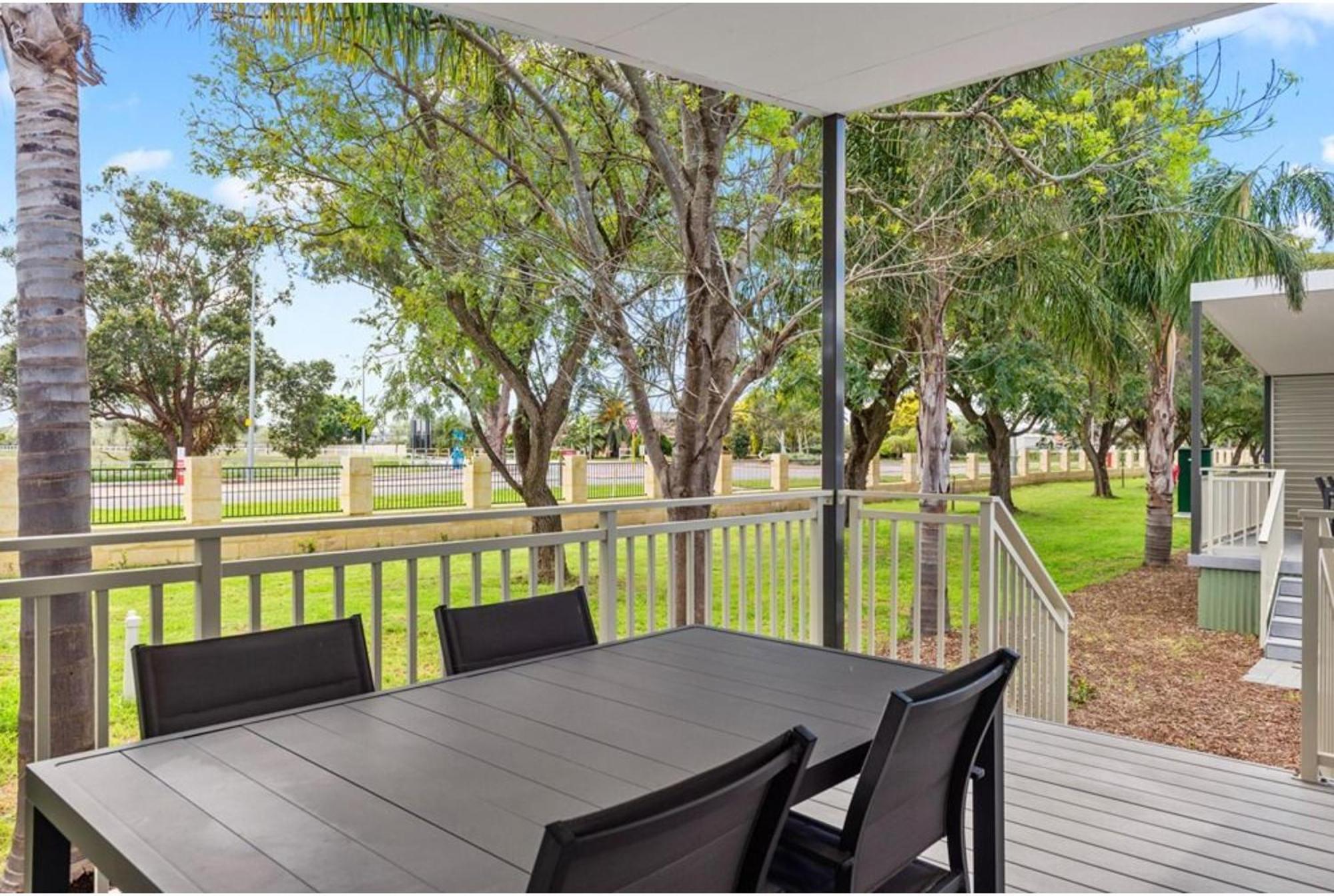 Discovery Parks - Swan Valley Caversham Room photo