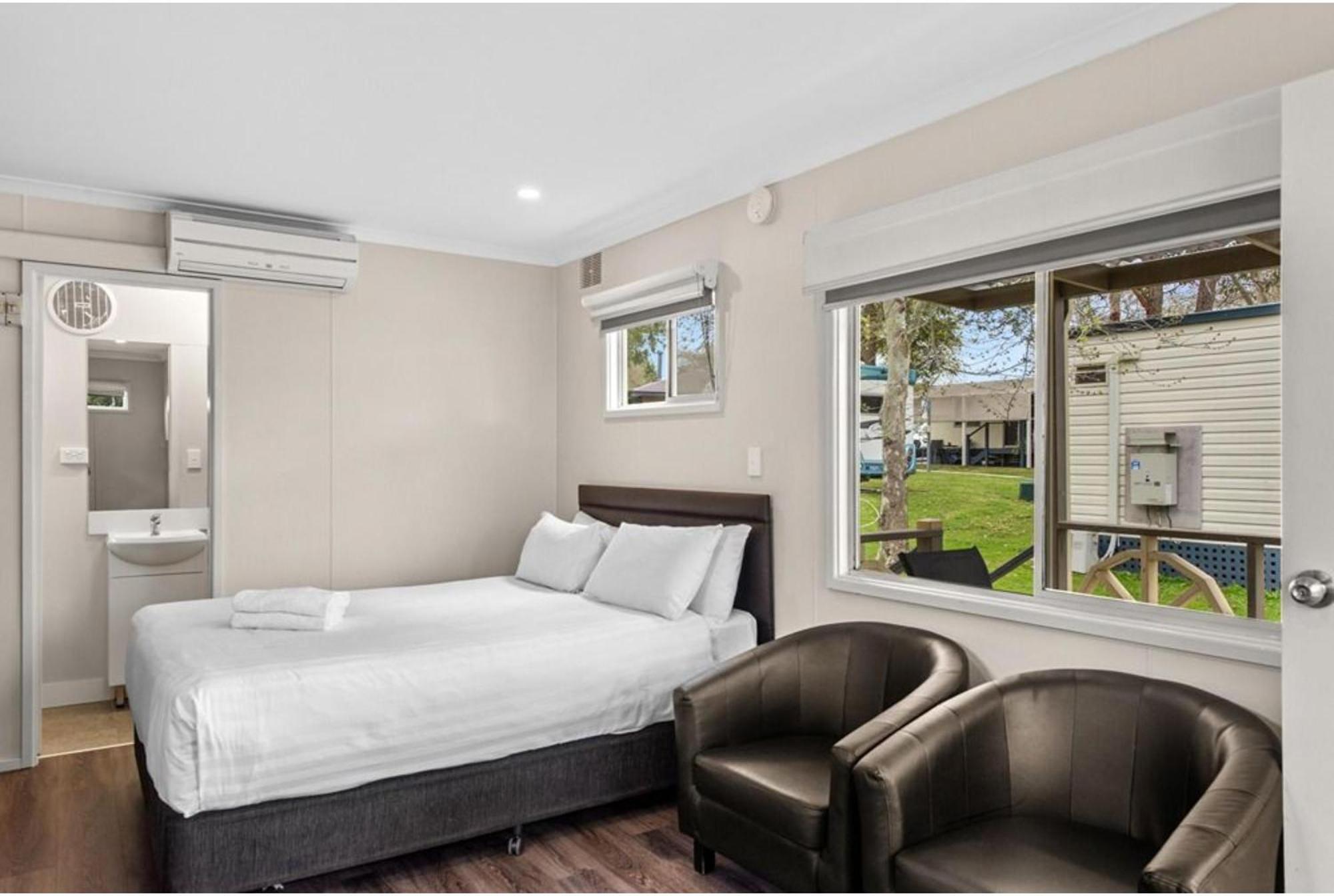 Discovery Parks - Swan Valley Caversham Room photo