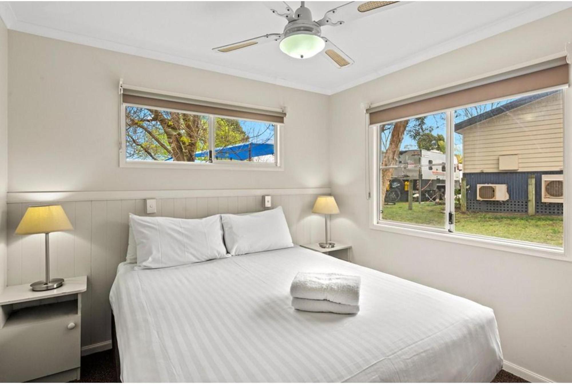 Discovery Parks - Swan Valley Caversham Room photo