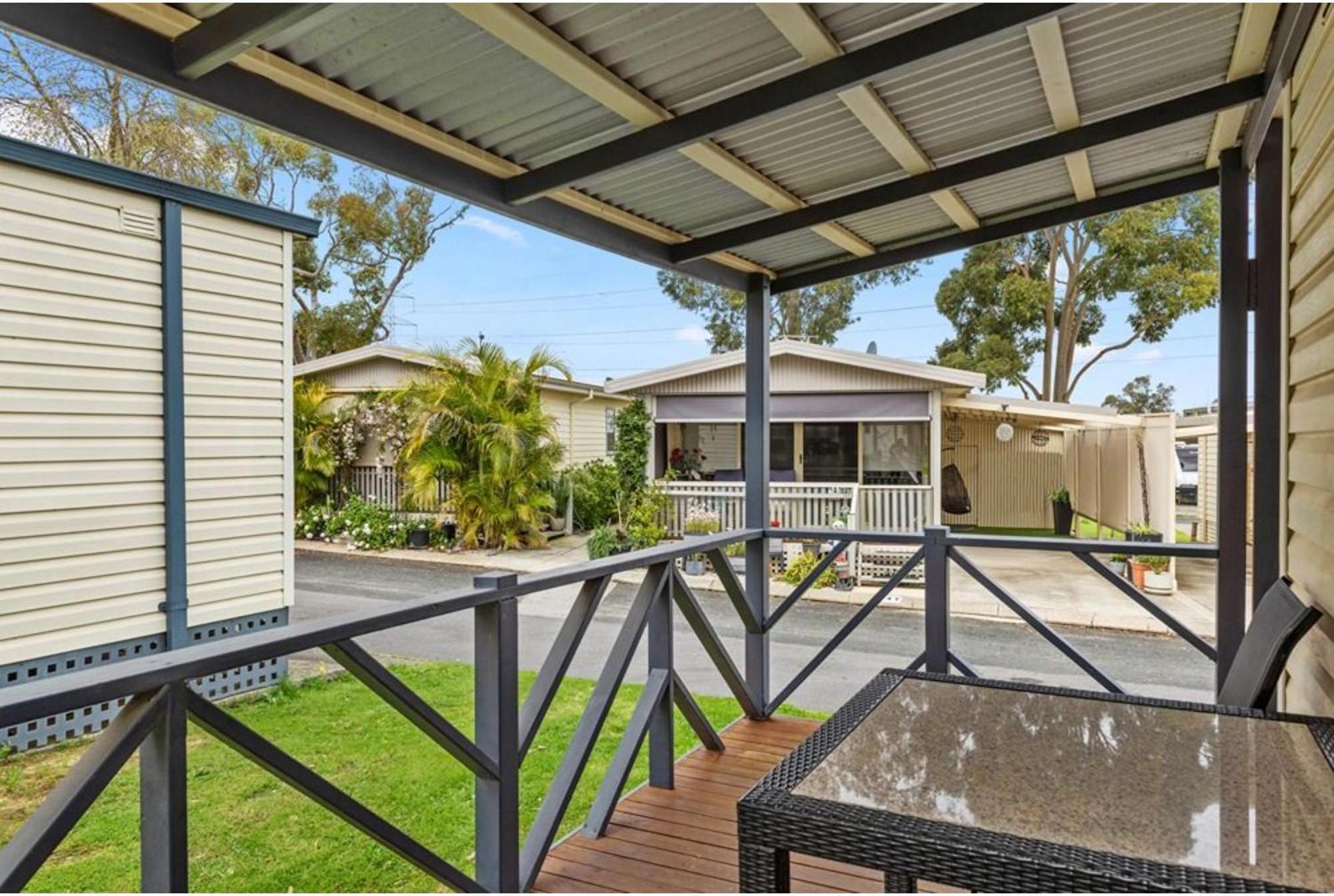 Discovery Parks - Swan Valley Caversham Room photo