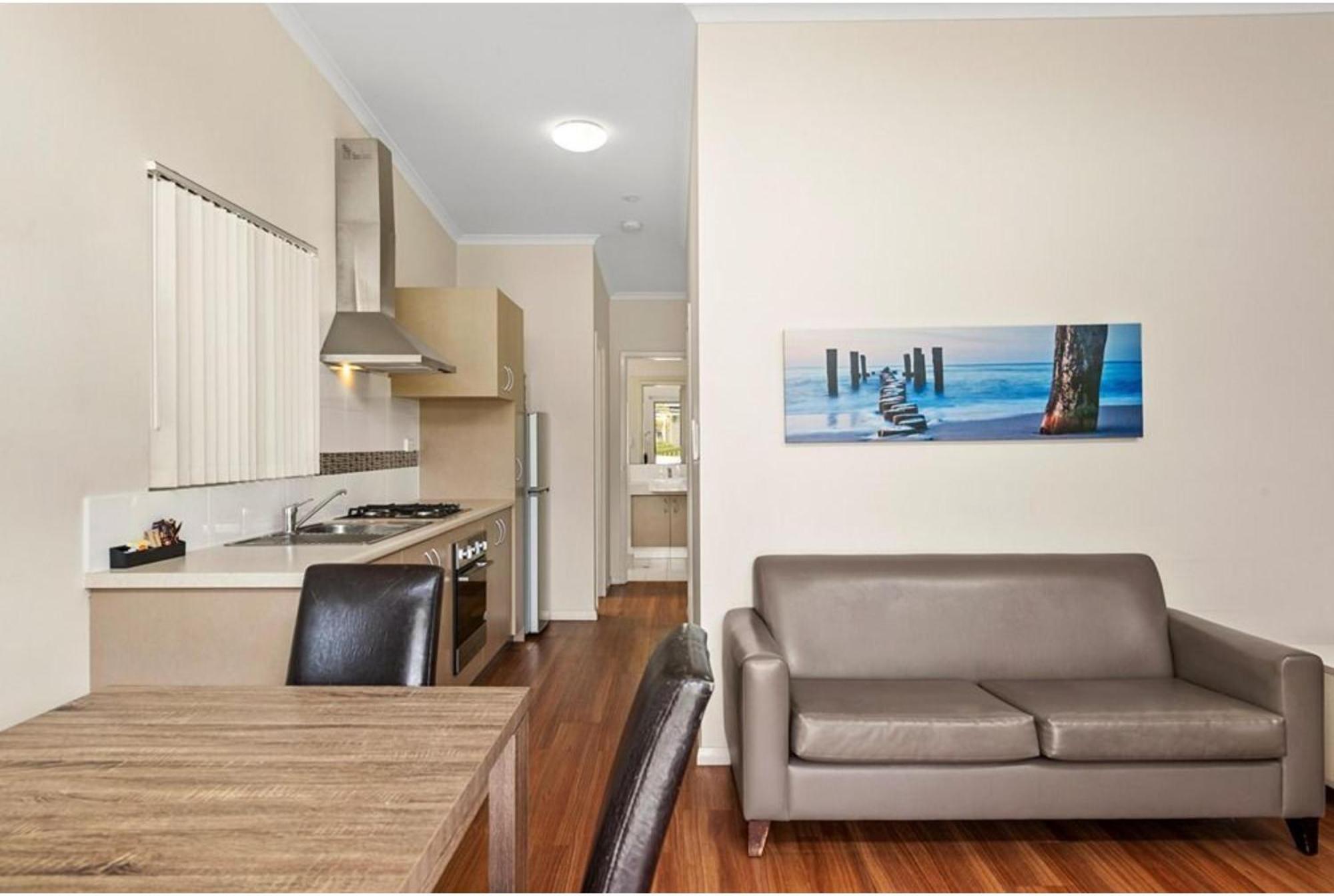 Discovery Parks - Swan Valley Caversham Room photo