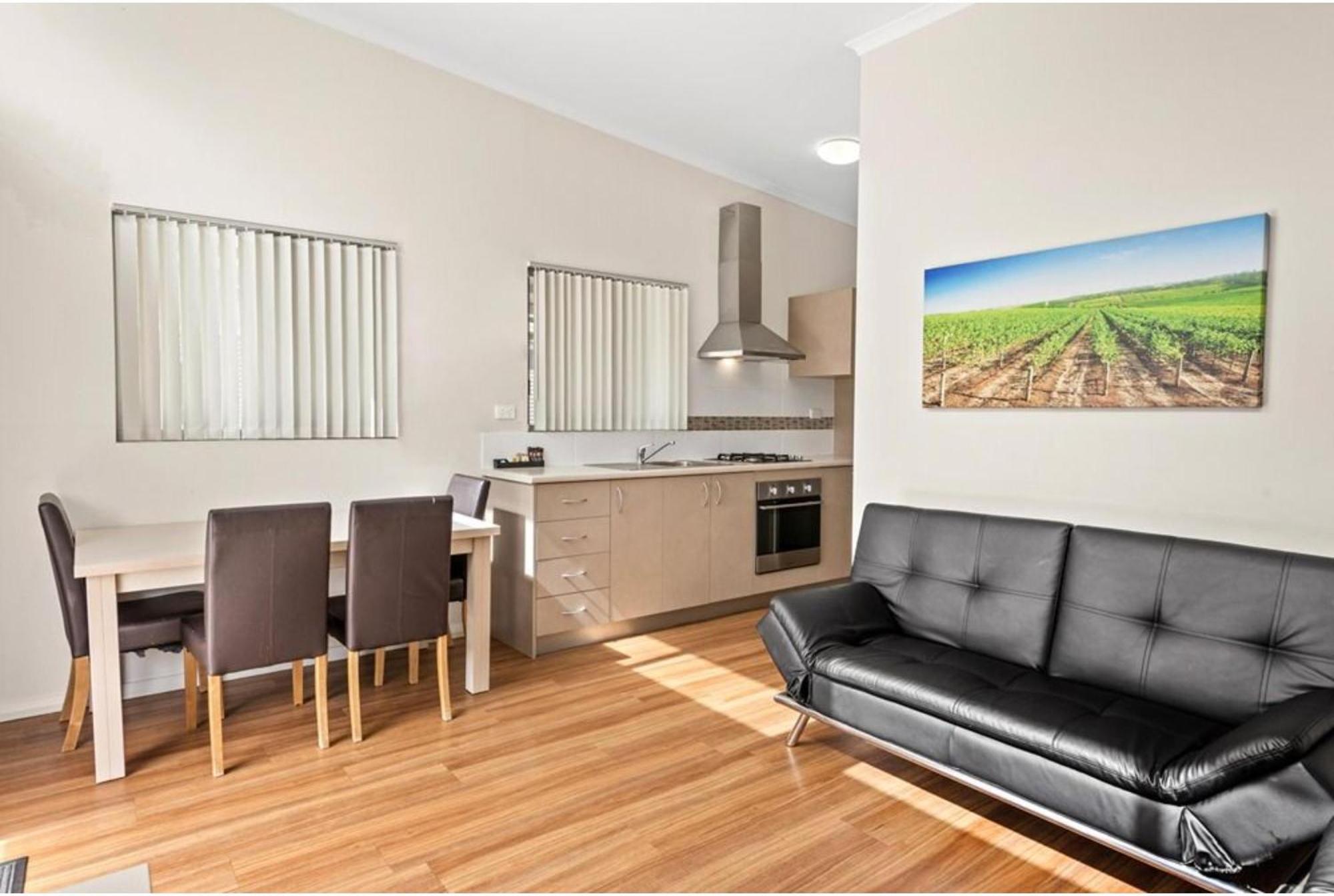 Discovery Parks - Swan Valley Caversham Room photo