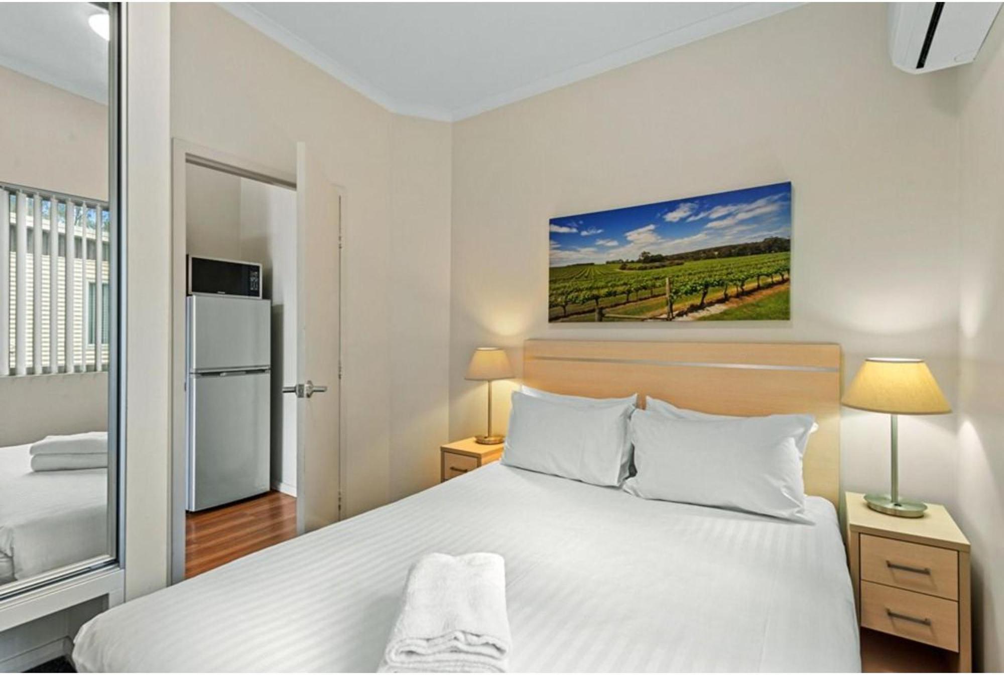 Discovery Parks - Swan Valley Caversham Room photo
