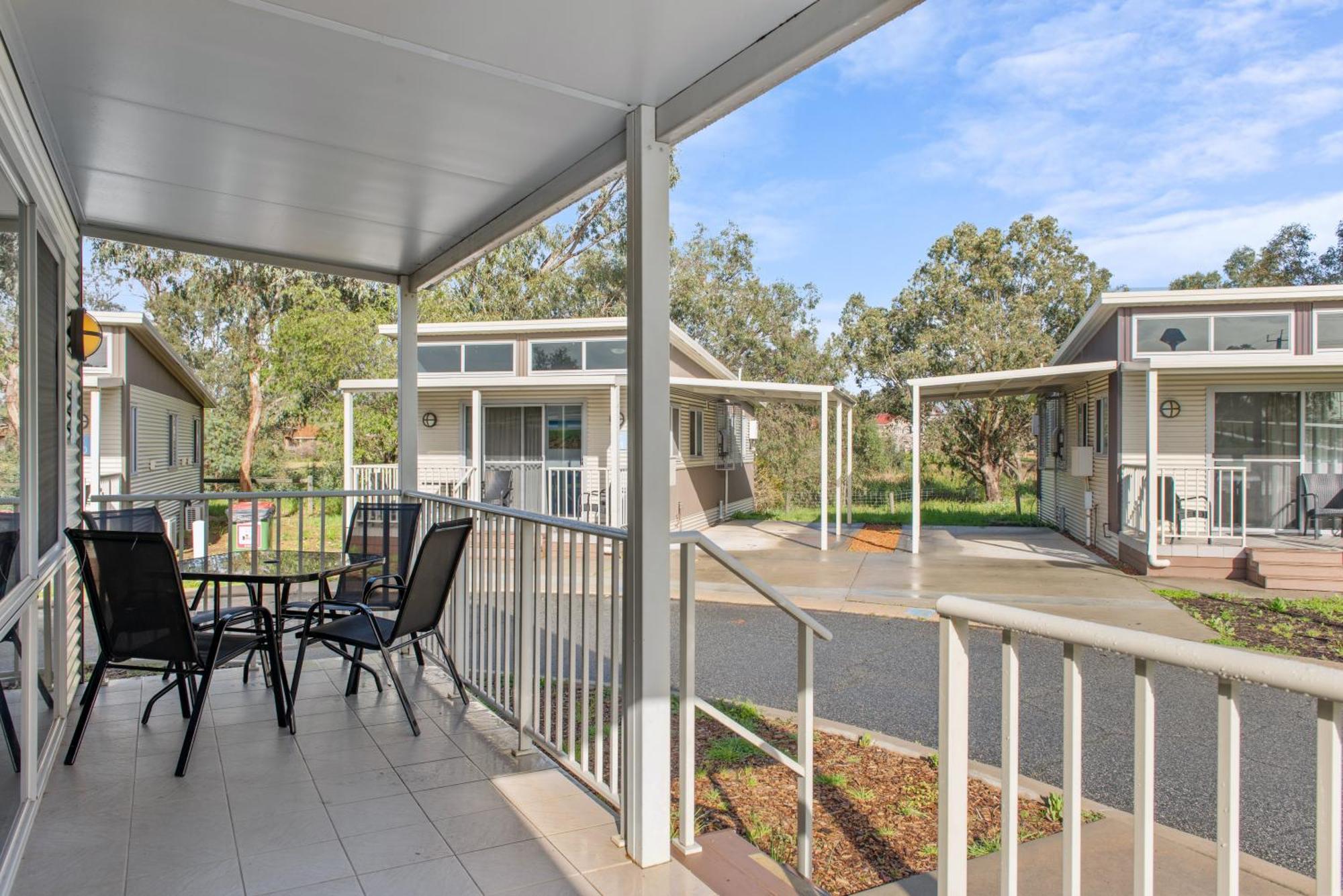 Discovery Parks - Swan Valley Caversham Room photo